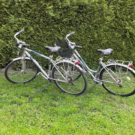 アパート Zoska ウストロン